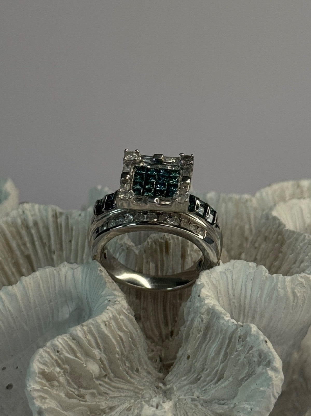 10K White Gold Aquamarine & White Topaz Ring Size 8