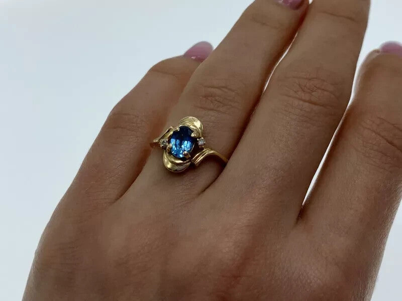 14K Yellow Gold Topaz & Diamonds Ring Size 7.25