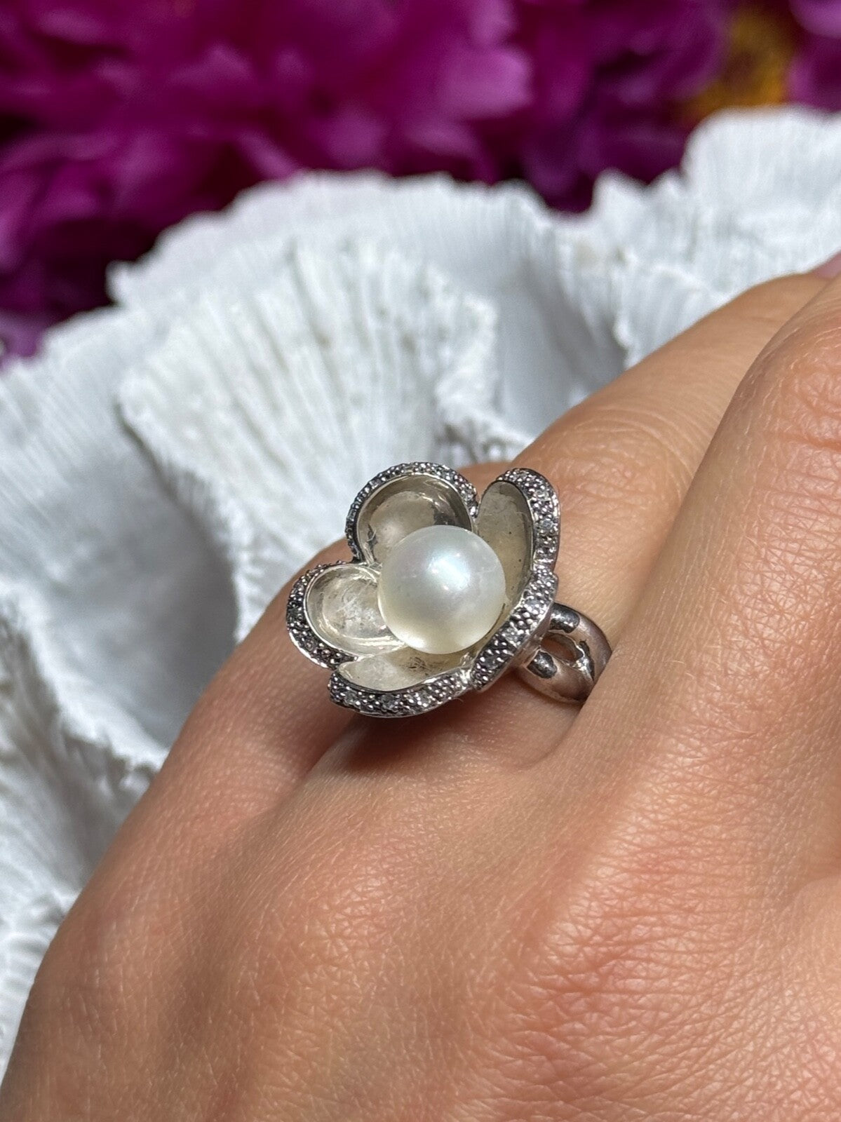 925 Sterling Silver Pearl & White Sapphire "Flower" Ring Size 5.5