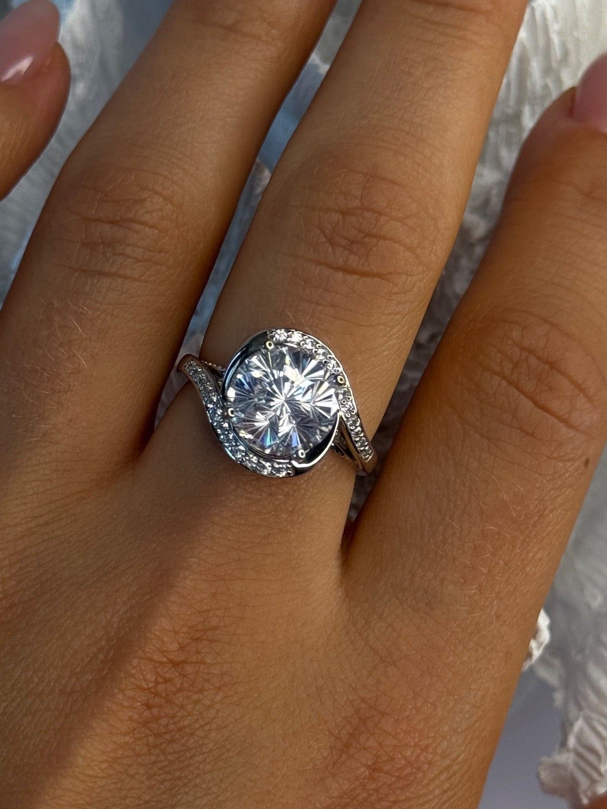 Shiny 925 Sterling Silver Cz Ring Size 8