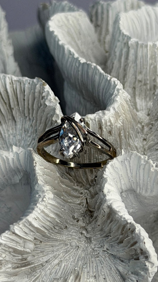 Elegant 925 Sterling Silver Cz Ring Size 8