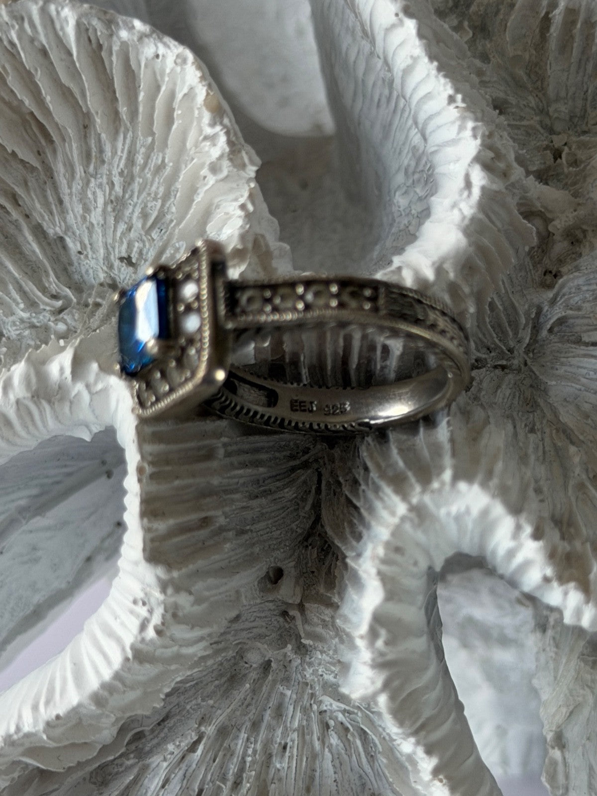 Vintage 925 Sterling Silver Blue & White Spinel Ring Size 6