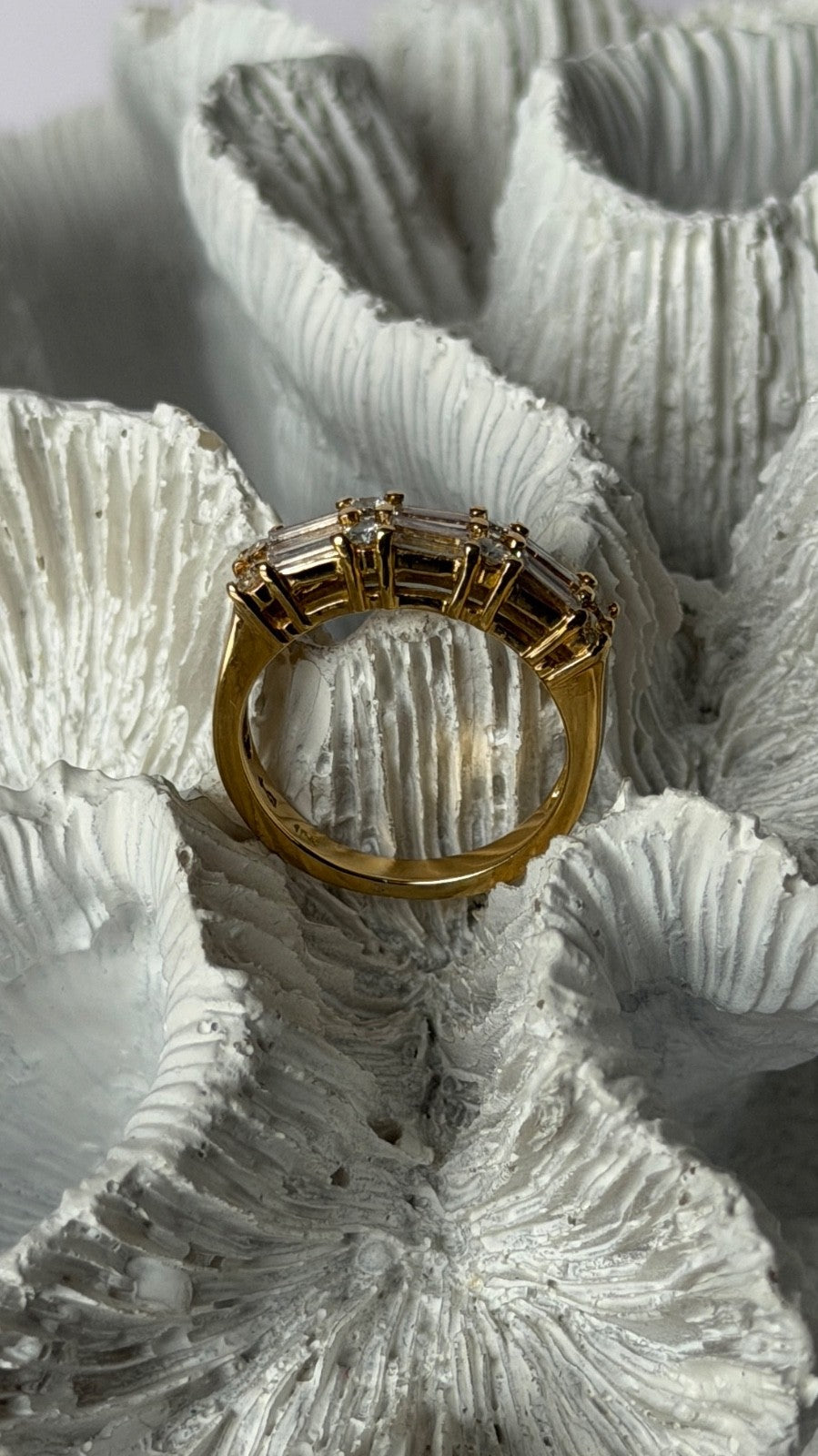 18K Yellow Gold Baguette 0.70 ct Round 0.38 ct Diamond Ring Size 5.5