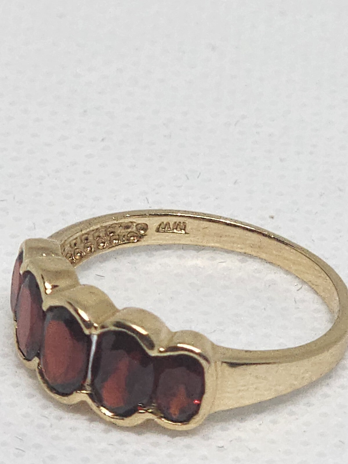 10K 417 Yellow Gold & Garnet Ring MW Size 6