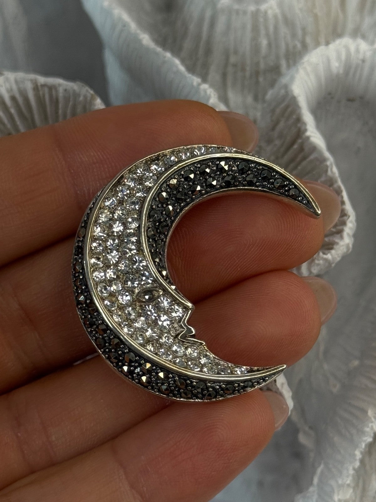 925 Sterling Silver Moon Marcasite & Cz Brooch Length 1.40 Inch