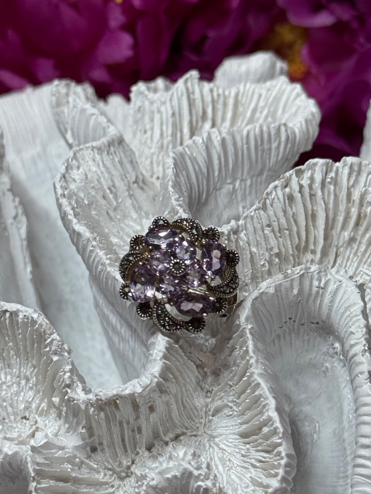 925 Sterling Silver Amethyst & Marcasite Ring Size 5