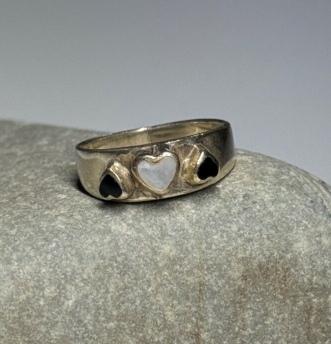 925 Sterling Silver Abalone & Enamel Hearts Ring Size 5