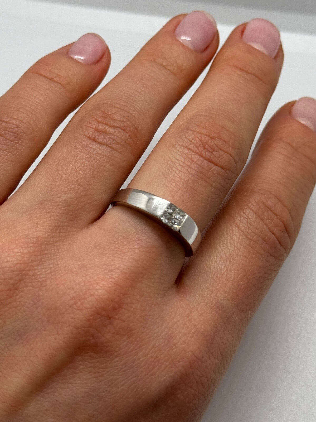 14K White Gold Diamonds Ring Size 7