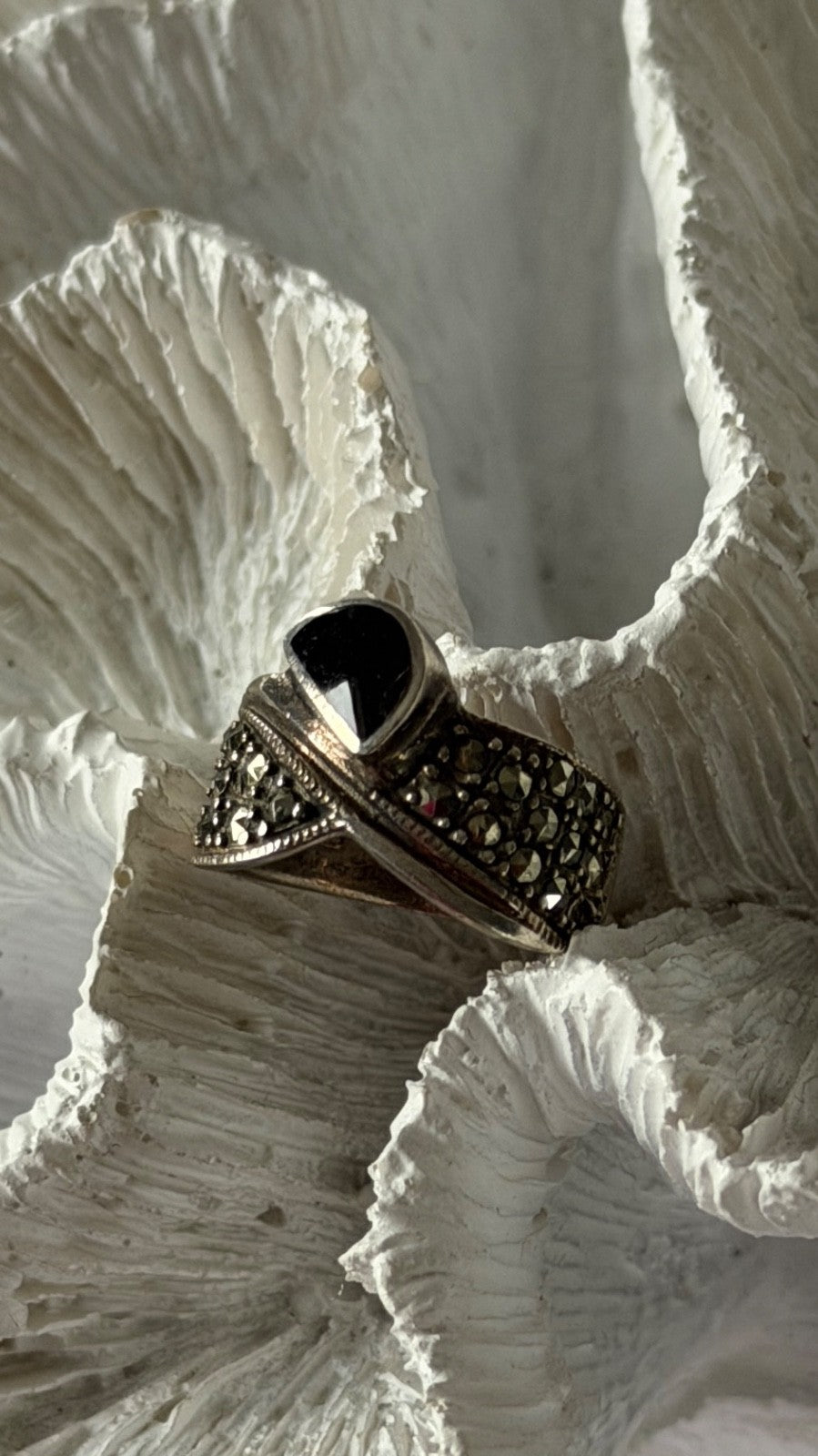 Vintage 925 Sterling Silver Onyx Marcasite Ring Size 5.5