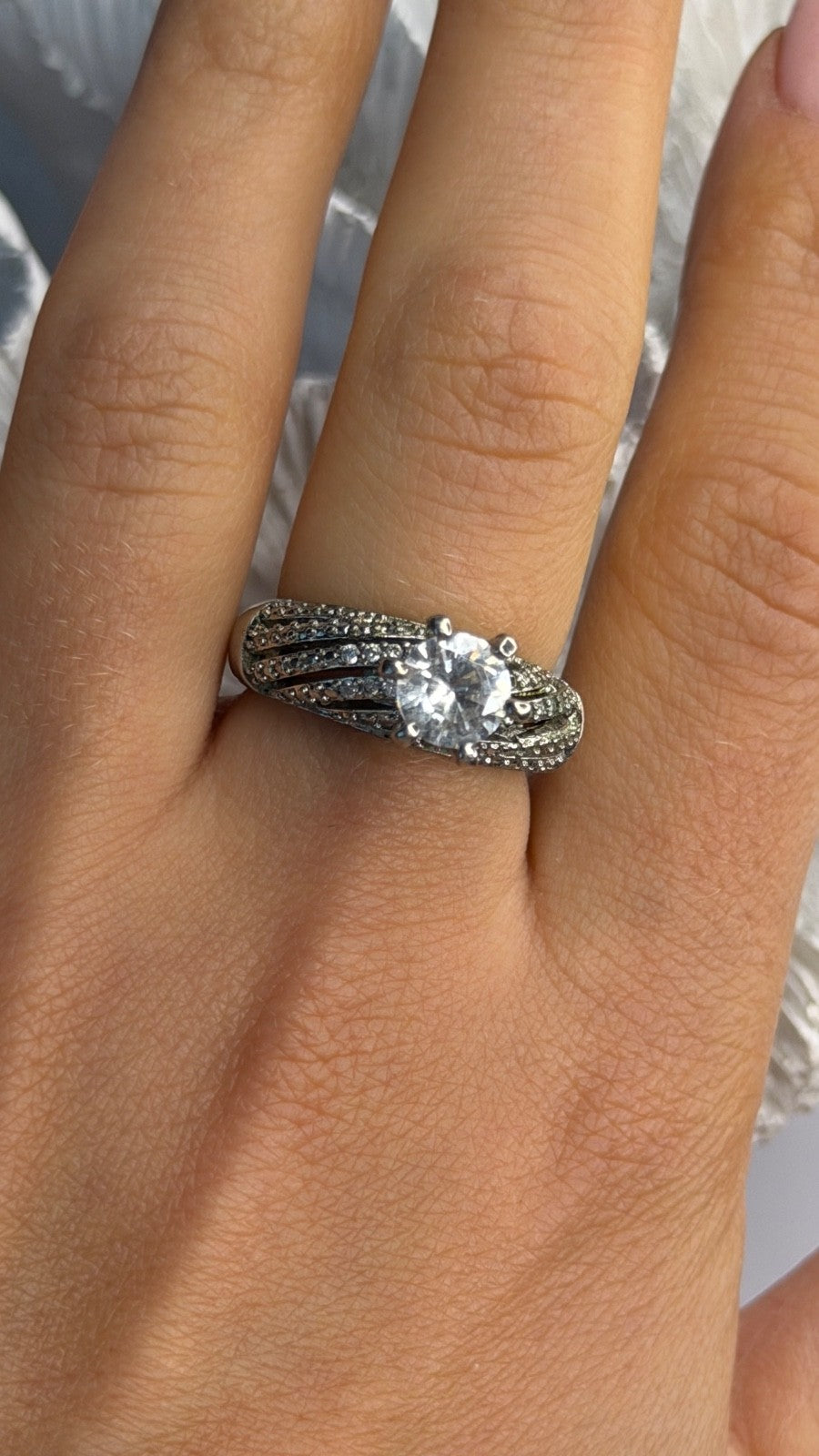 Beautiful 925 Sterling Silver Cz Ring Size 8