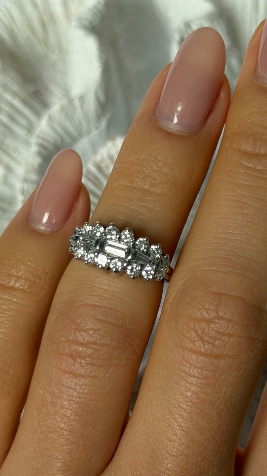 14K White Gold Diamond 0.80 carats Ring Size 4