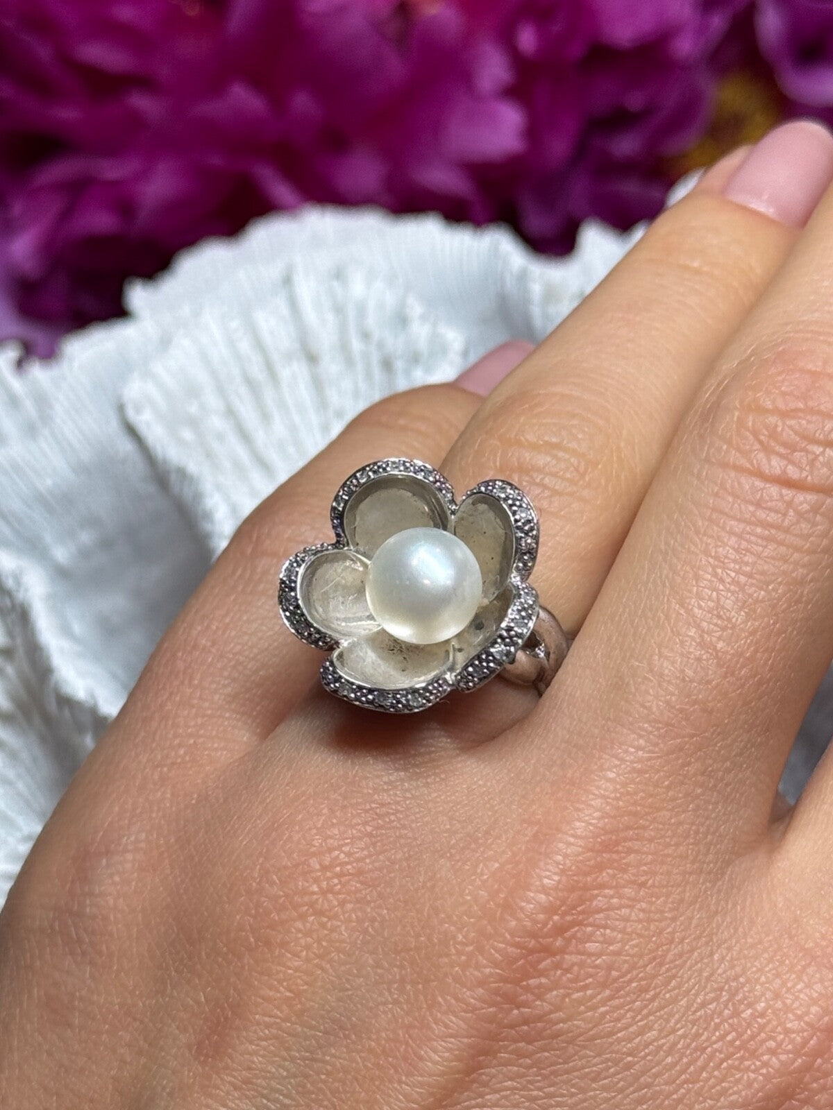 925 Sterling Silver Pearl & White Sapphire "Flower" Ring Size 5.5