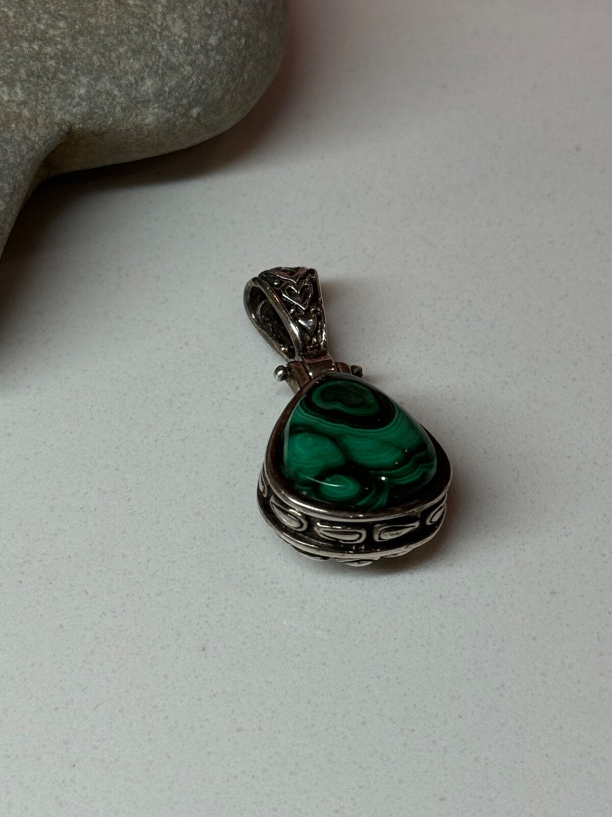 925 Sterling Silver Green Agate Pendant Length 1.4 Inch