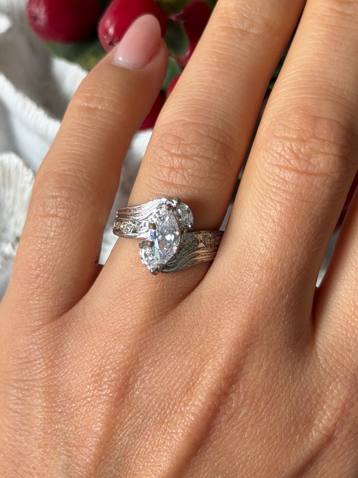 Vintage 925 Sterling Silver Cz Ring Size 7.5
