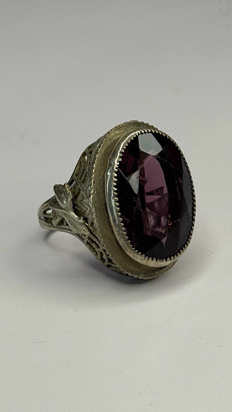 Vintage 925 Sterling Silver Purple Amethyst Ring Size 4.5