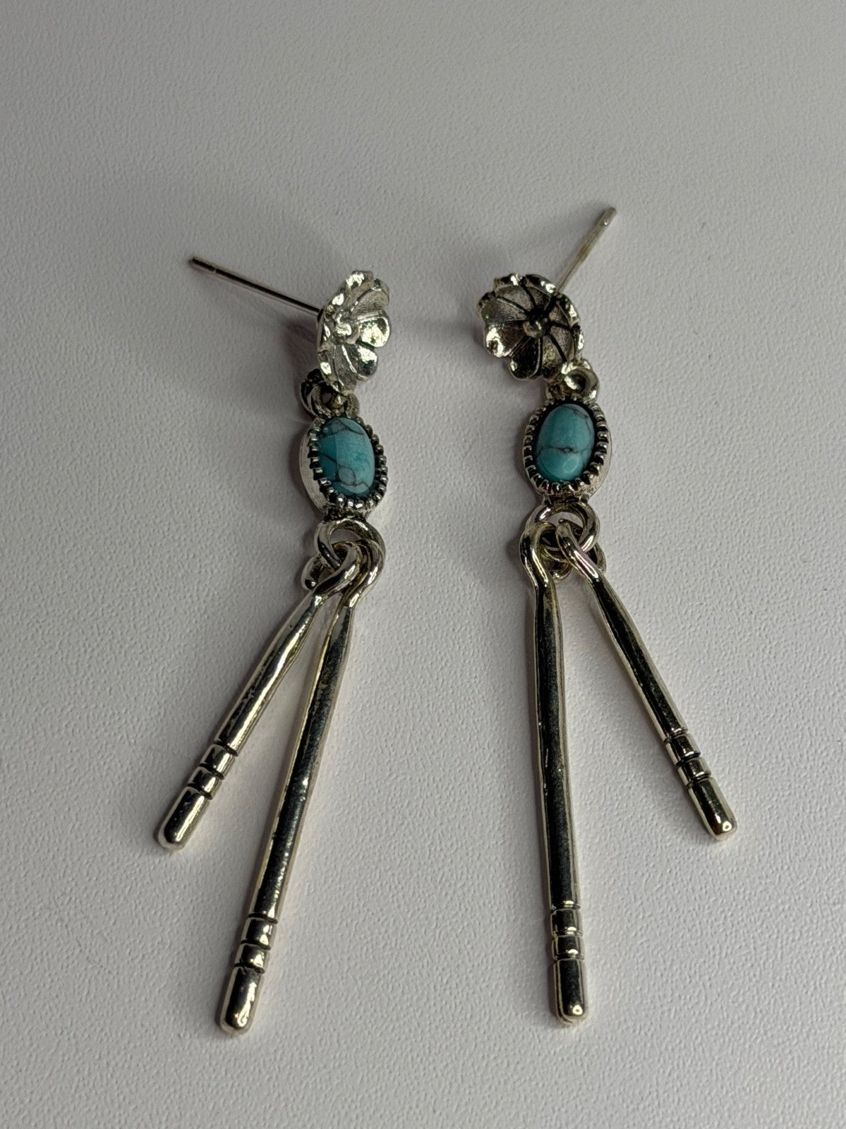Vintage 925 Sterling Silver Turquoise Earrings