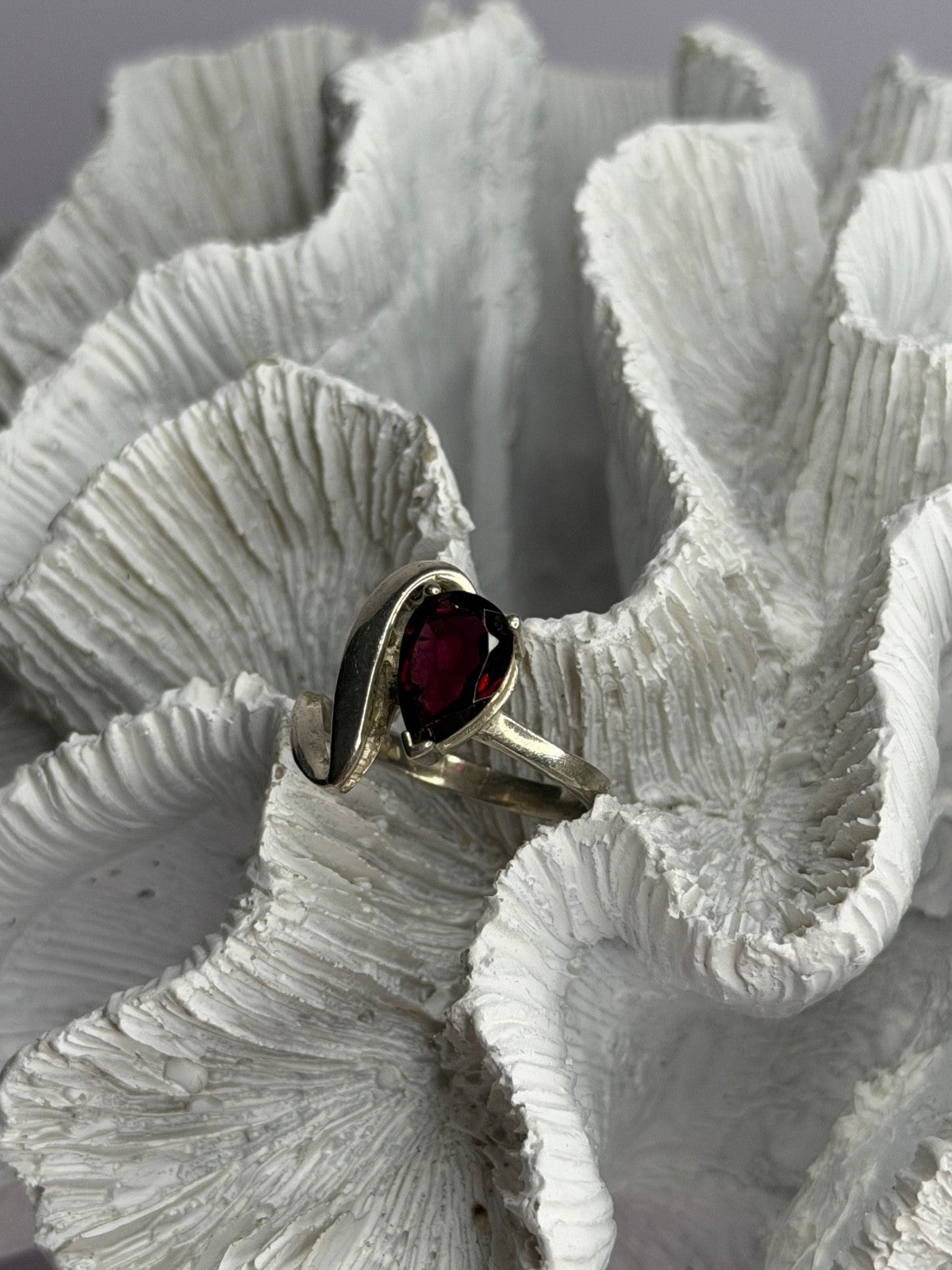 925 Sterling Silver Garnet Ring Size 8.5