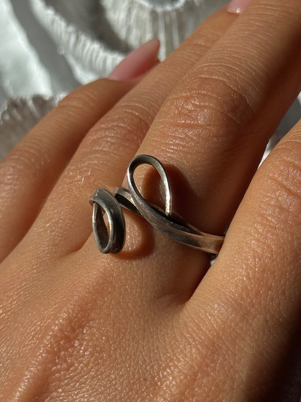 Unique Design 925 Sterling Silver Ring Size 9