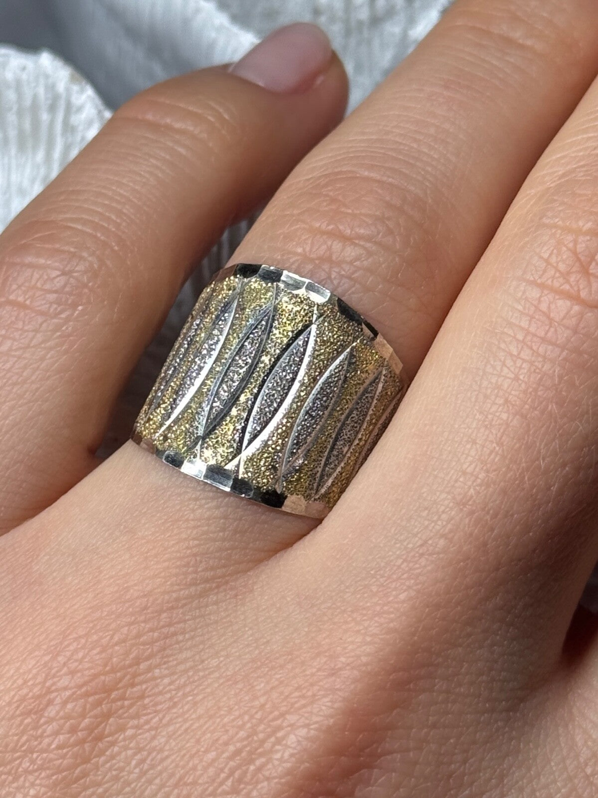 Elegant 925 Sterling Silver & 10K Yellow Gold Ring Size 7