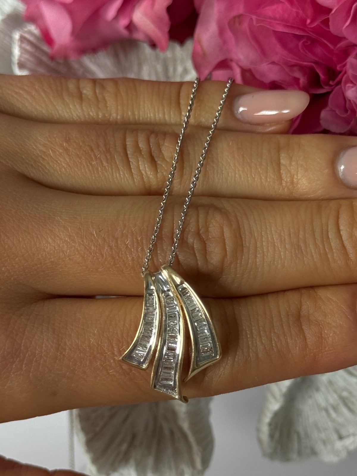 14K Yellow & White Gold White Sapphire Necklace Length 18 inch