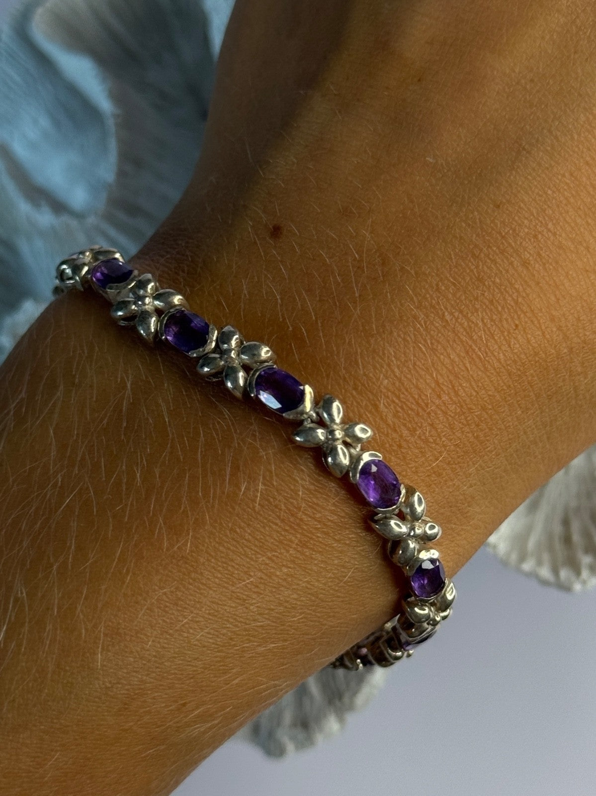 Lovely 925 Sterling Silver Amethyst Bracelet Length 7