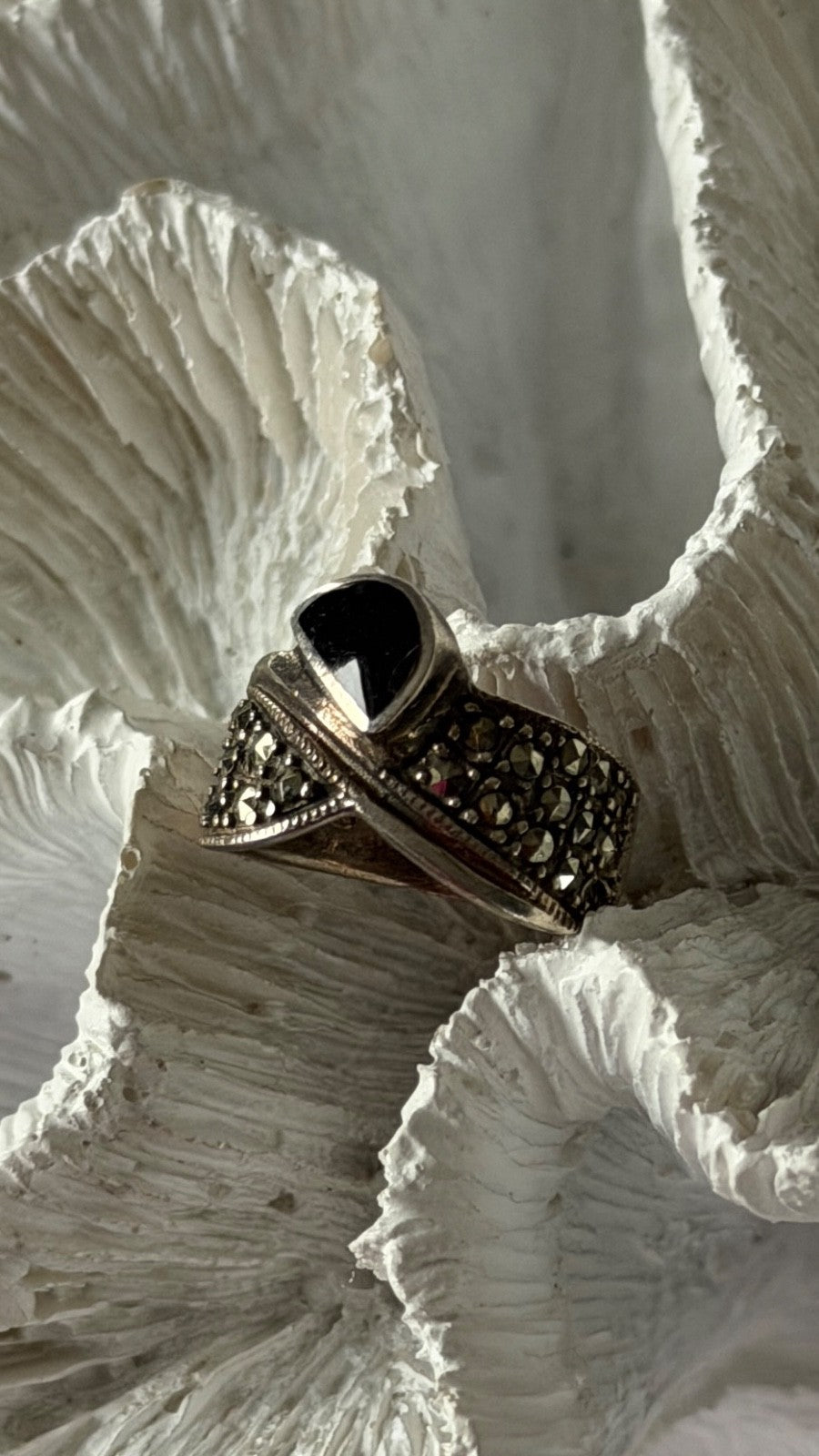 Vintage 925 Sterling Silver Onyx Marcasite Ring Size 5.5