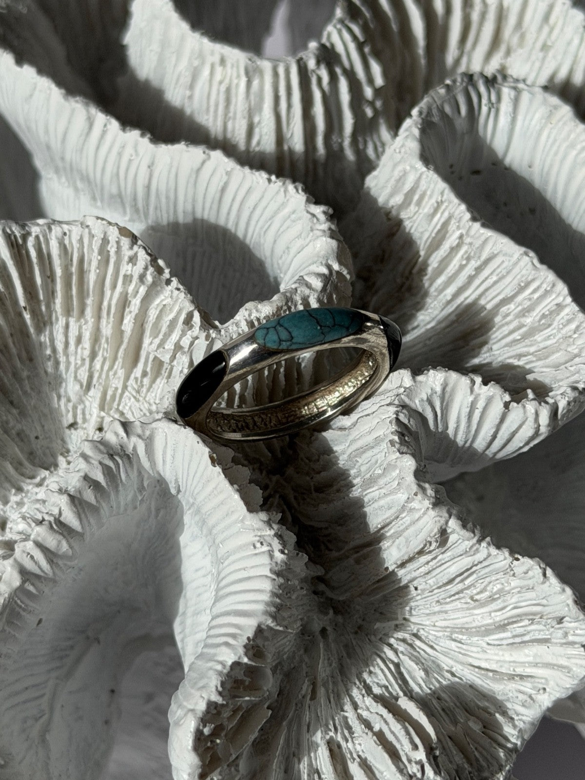 925 Sterling Silver Turquoise & Onyx Ring Size 7