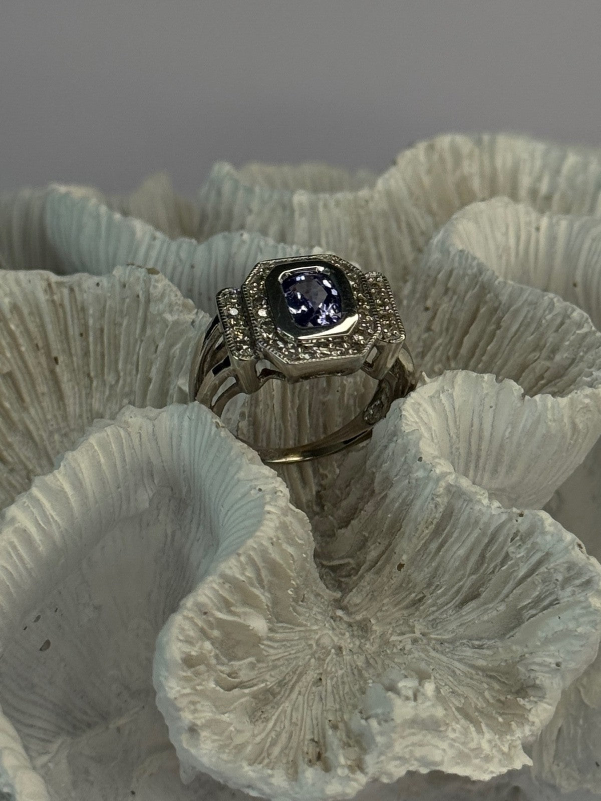 14K White Gold Tanzanite & Diamond Ring Size 6