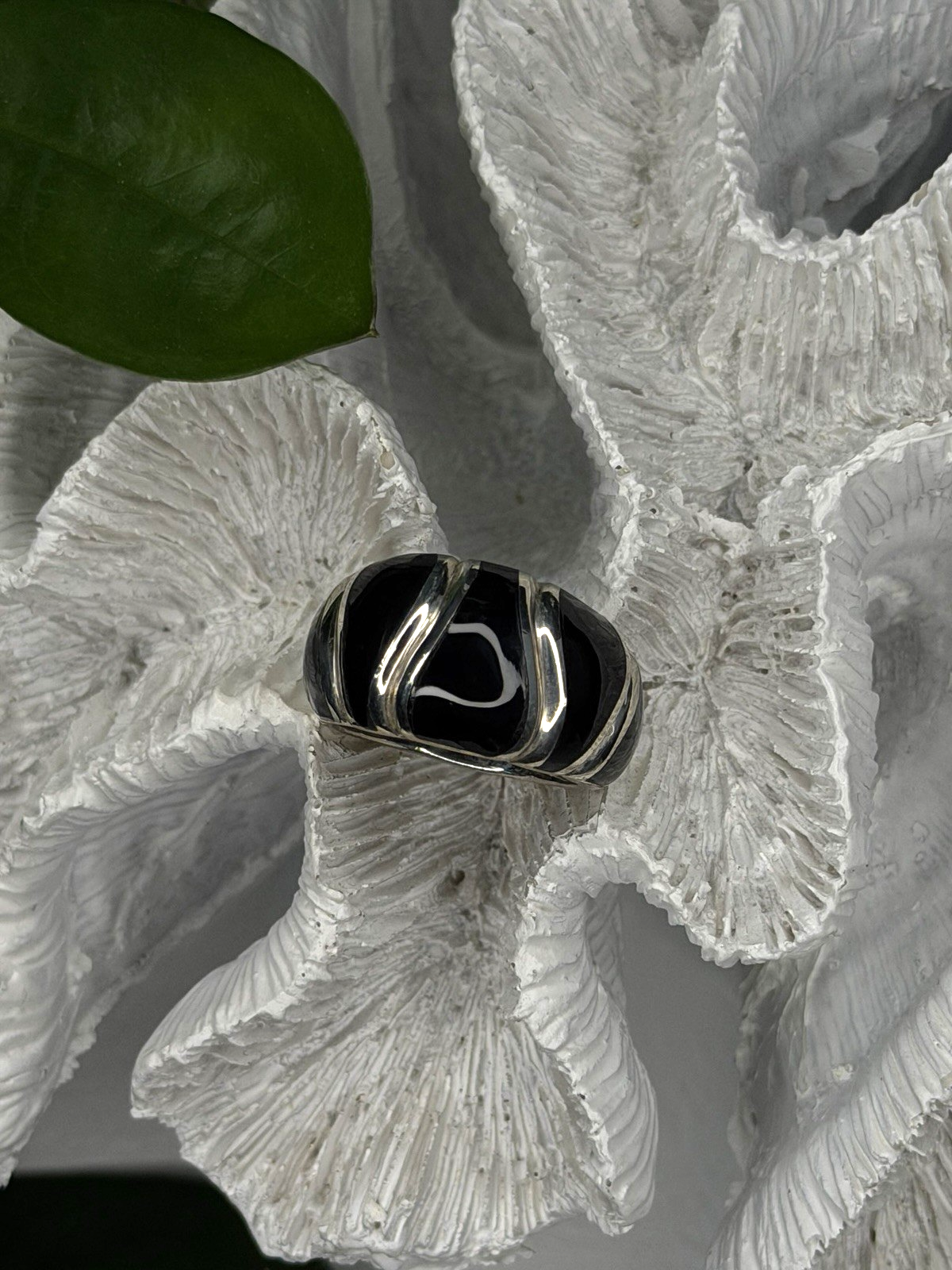Elegant 925 Sterling Silver Black Onyx Ring Size 8.5