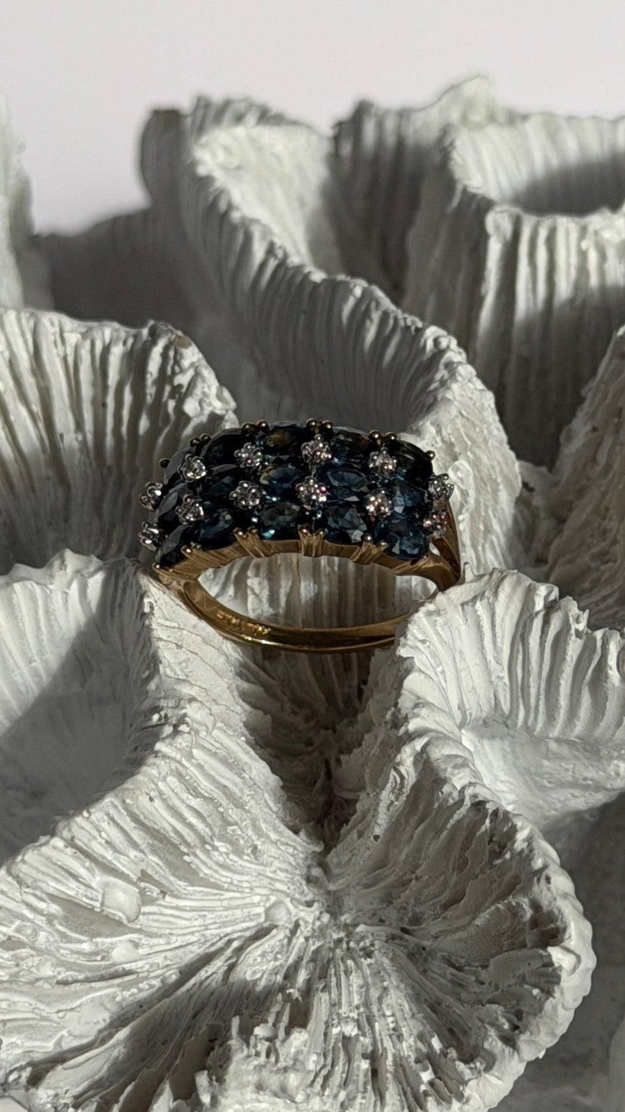 10K Yellow Gold London Blue Topaz & Diamond Ring Size 7