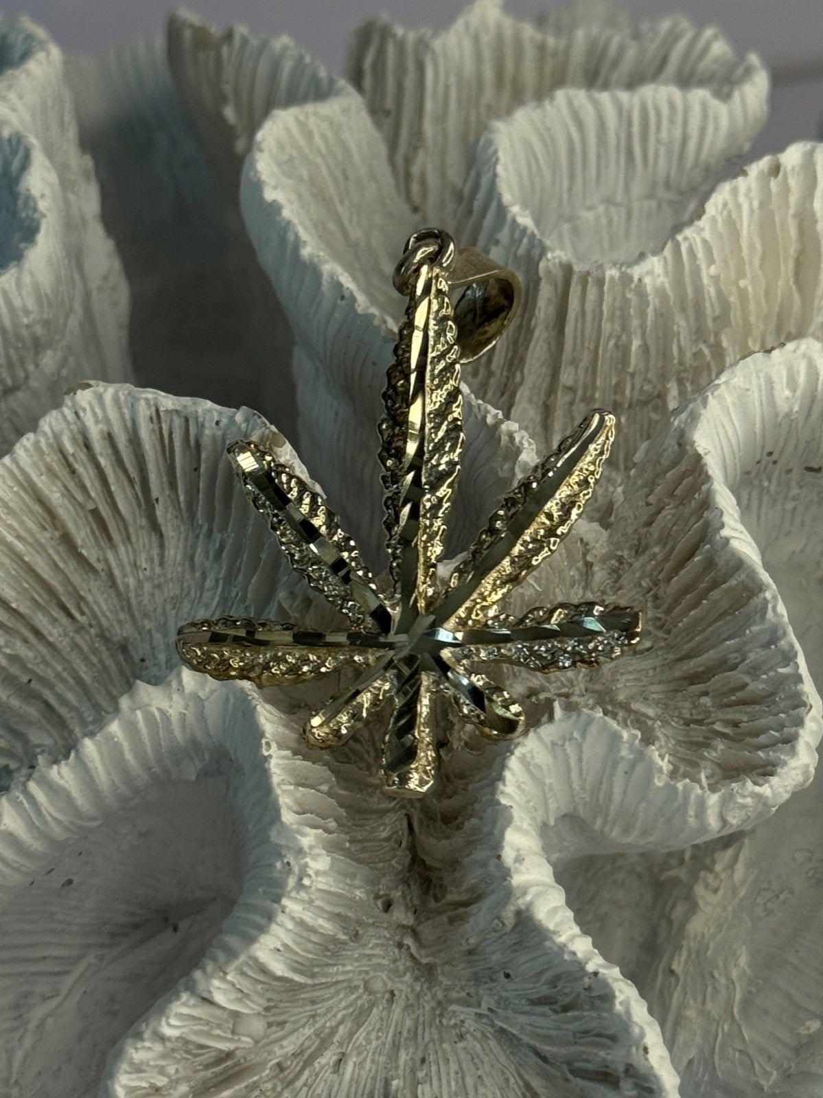 925 Sterling Silver Leaf Pendant Length 2.40 Inch