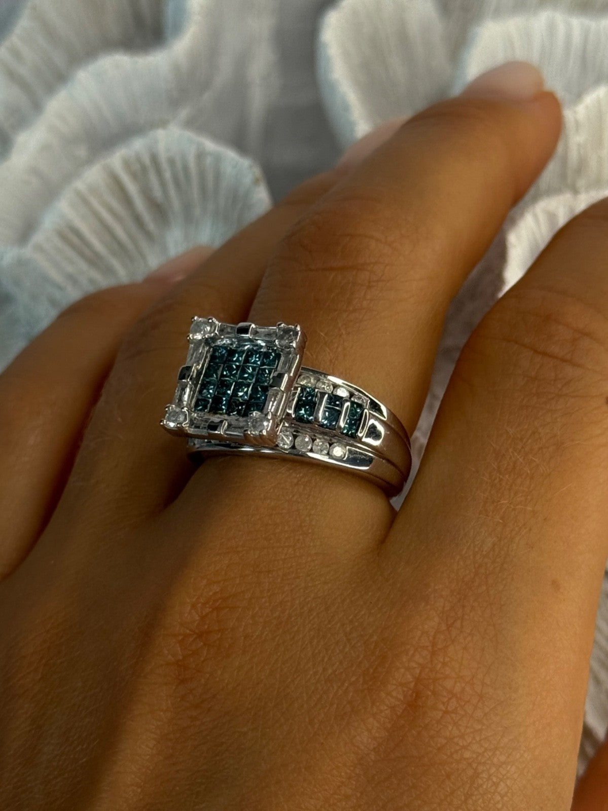 10K White Gold Aquamarine & White Topaz Ring Size 8