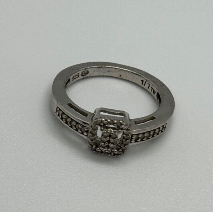 925 Sterling Silver White Sapphire Ring Size 6