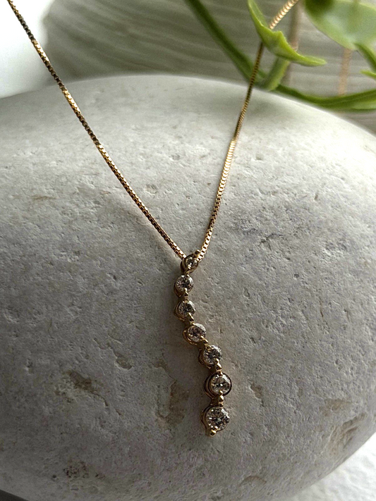 Elegant 14K Yellow Gold Diamond Necklace Length 18 inch