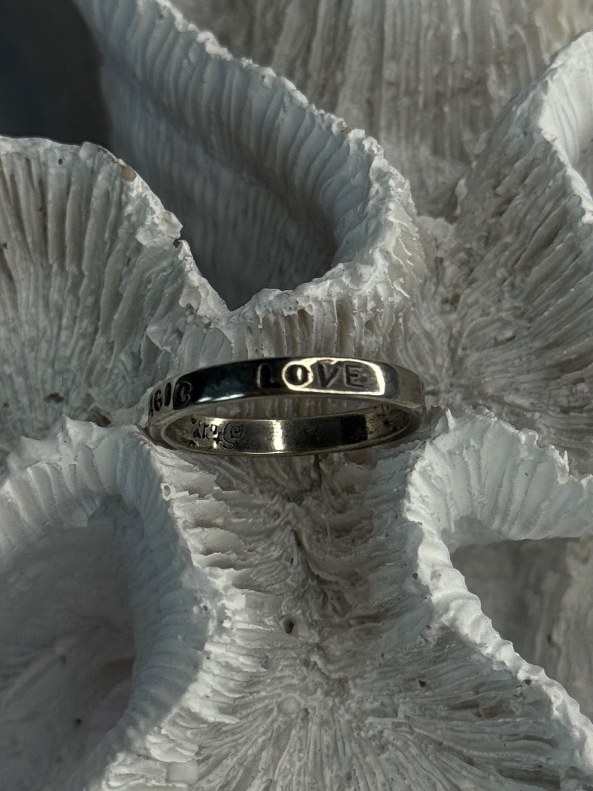 925 Sterling Silver Love Happiness Peace Magic Ring Size 8