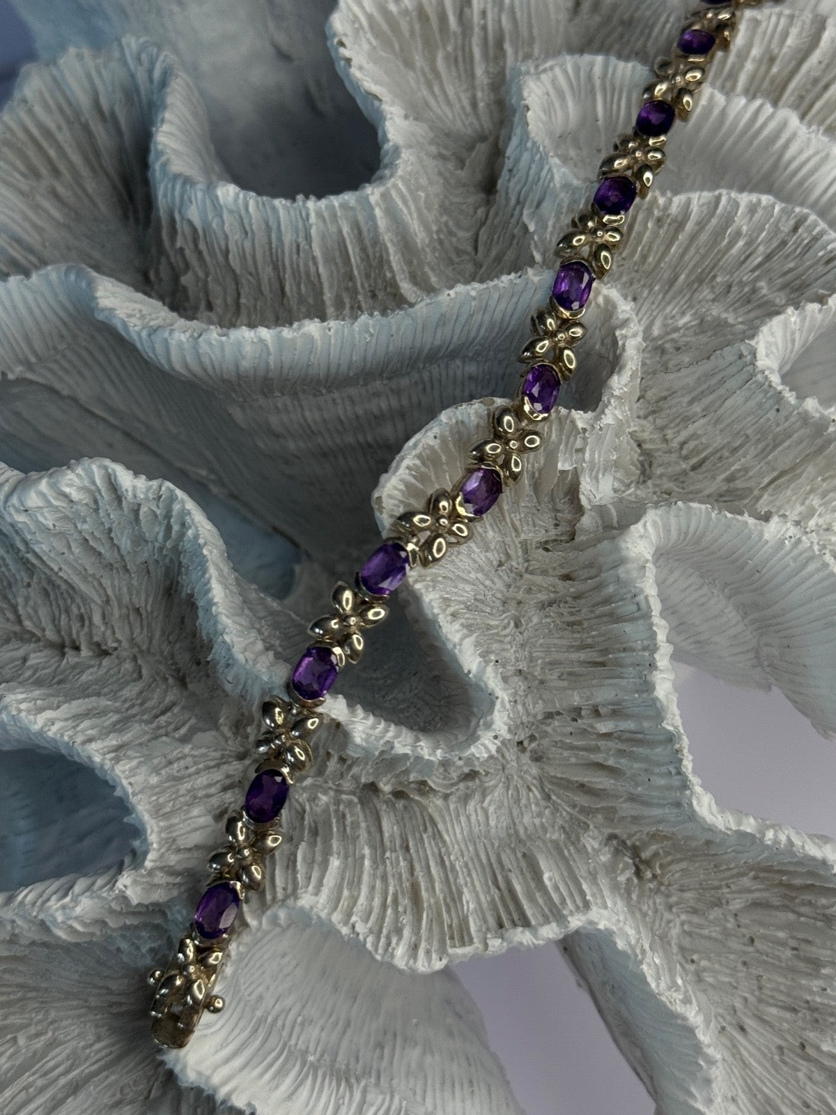 Lovely 925 Sterling Silver Amethyst Bracelet Length 7