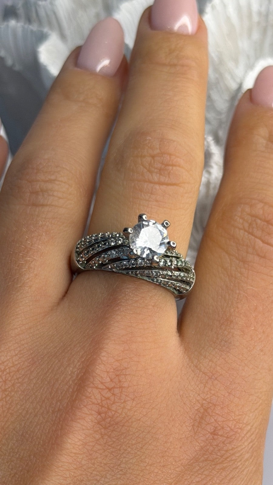 Beautiful 925 Sterling Silver Cz Ring Size 8