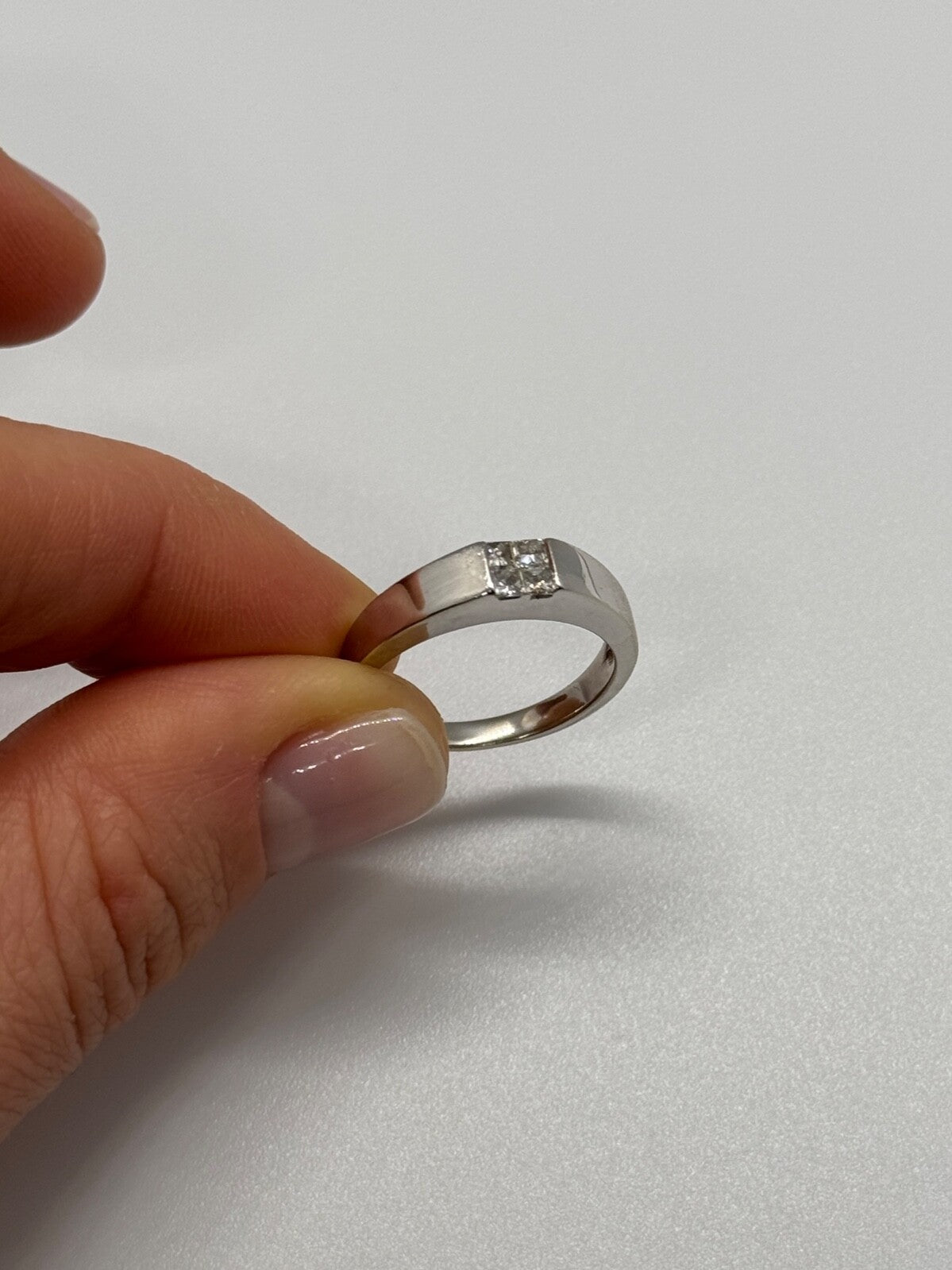 14K White Gold Diamonds Ring Size 7