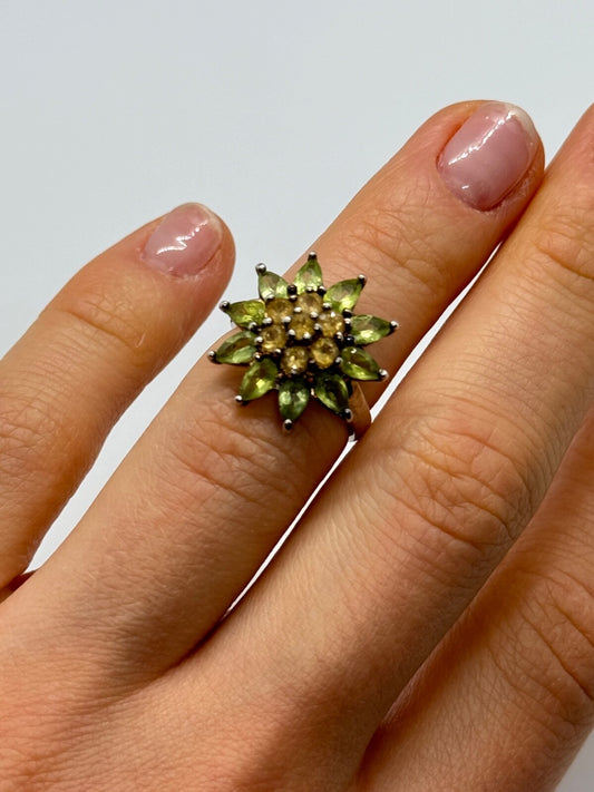 925 Sterling Silver Peridot & Citrine Flower Ring Size 4.5