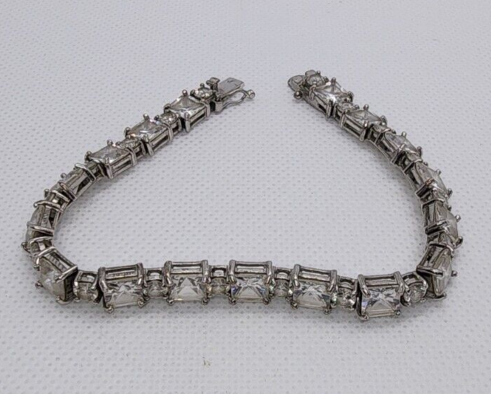 925 Sterling Silver Quartz Bracelet Size 7 IN