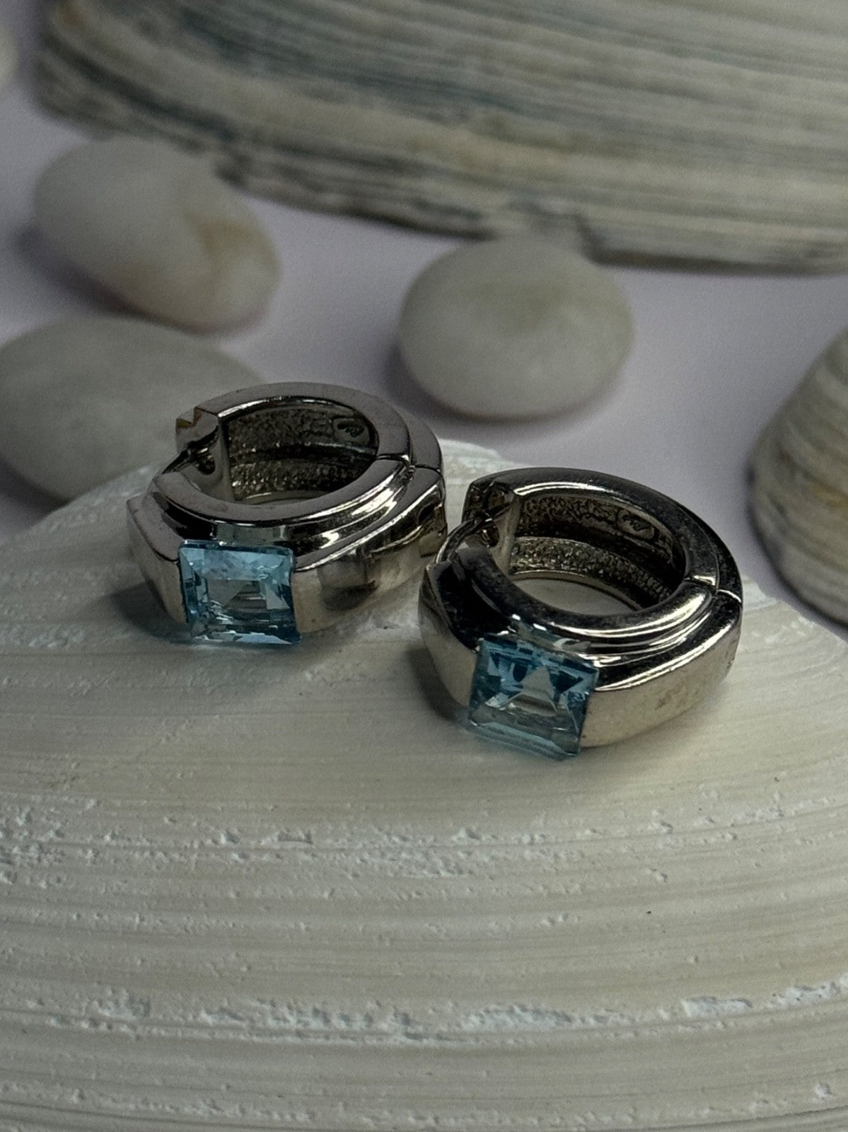 925 Sterling Silver Blue Topaz Earrings Length 0.8 Inch