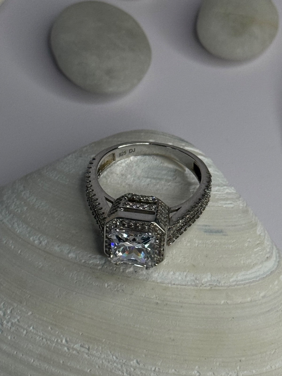 Shiny 925 Sterling Silver Cz Ring Size 10