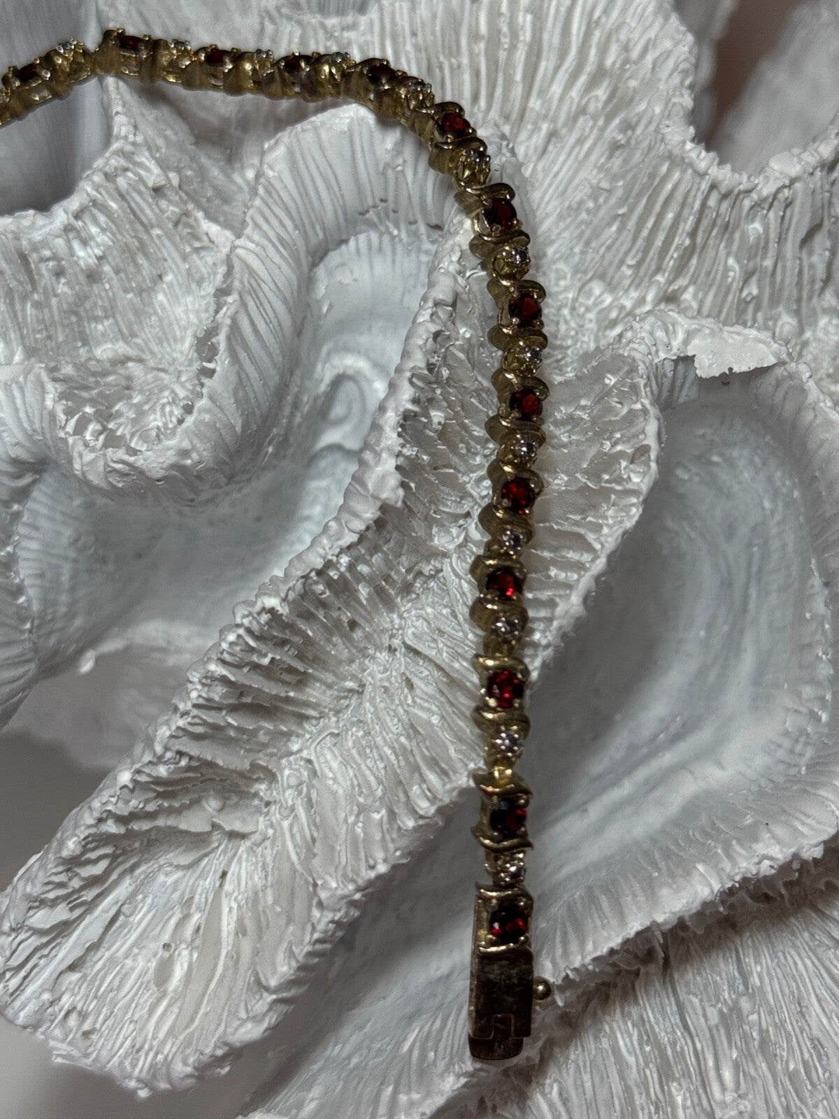 925 Sterling Silver Gold Plated Garnet Bracelet Length 7.5