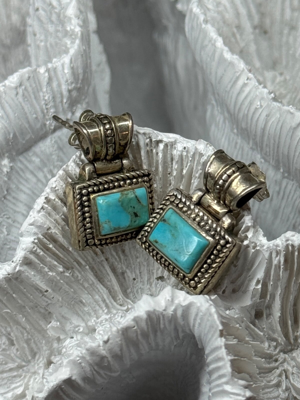 Vintage 925 Sterling Silver Turquoise Earrings Length 0.7 Inch