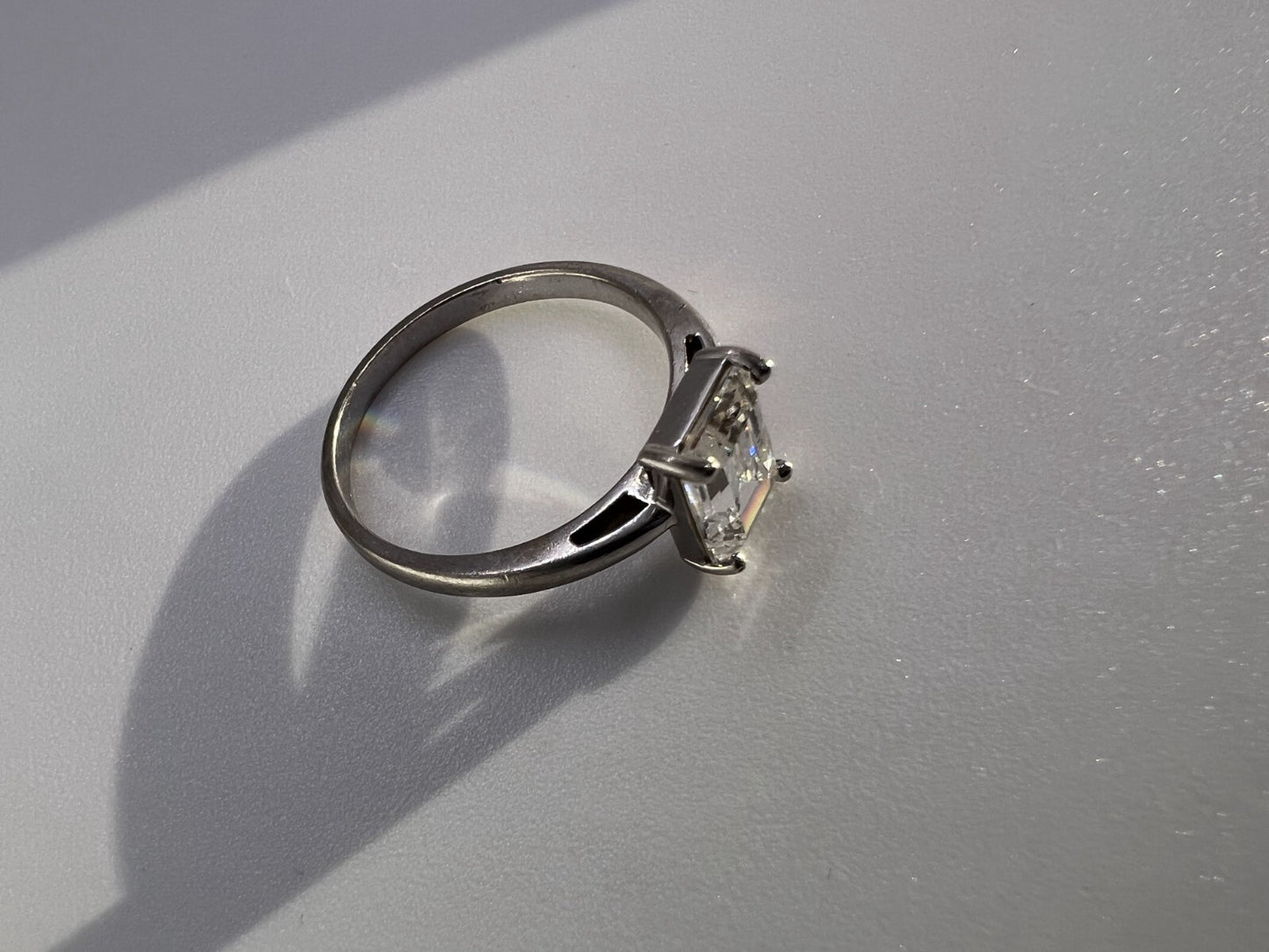 925 Sterling Silver & CZ Ring Size 7