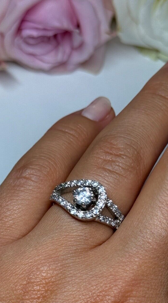 925 Sterling Silver White Topaz Ring Size 6