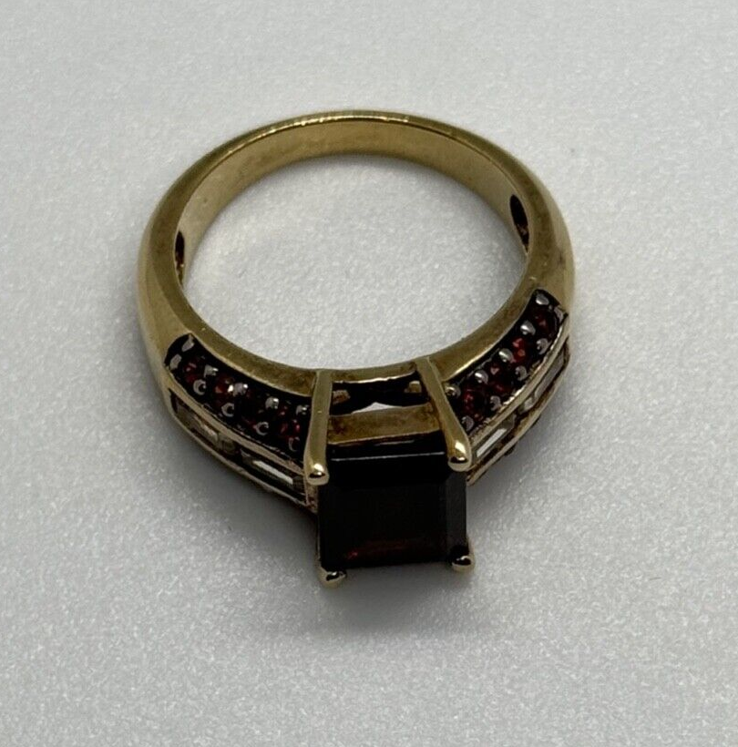 925 Sterling Silver Gold Plated Garnet & Goshenite Ring Size 6