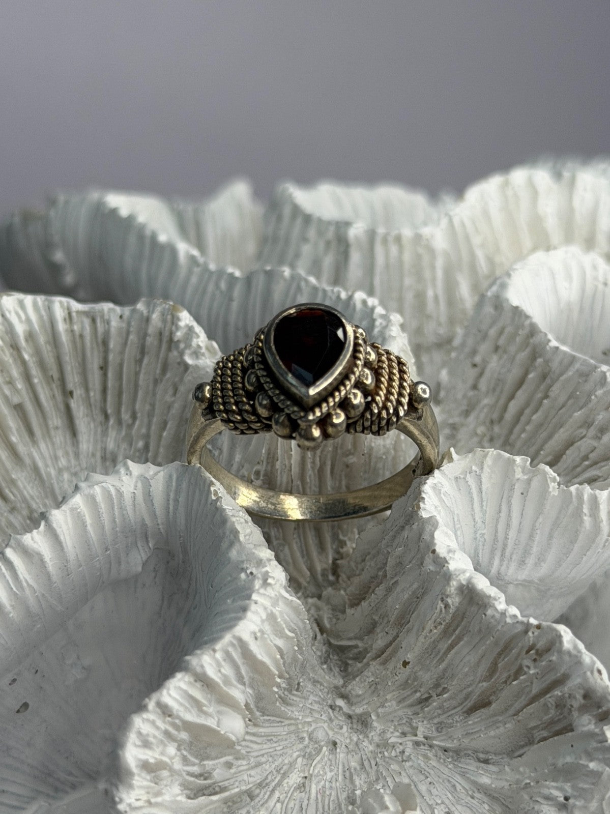 Vintage 925 Sterling Silver Garnet Ring Size 9