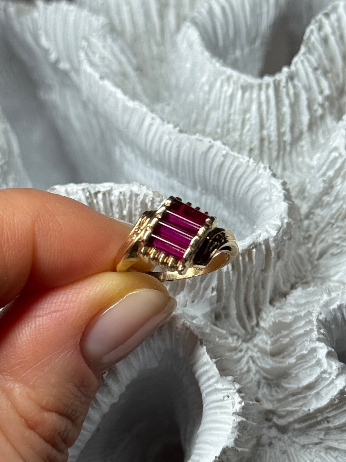 14K Yellow Gold Ring Ruby Size 2.5