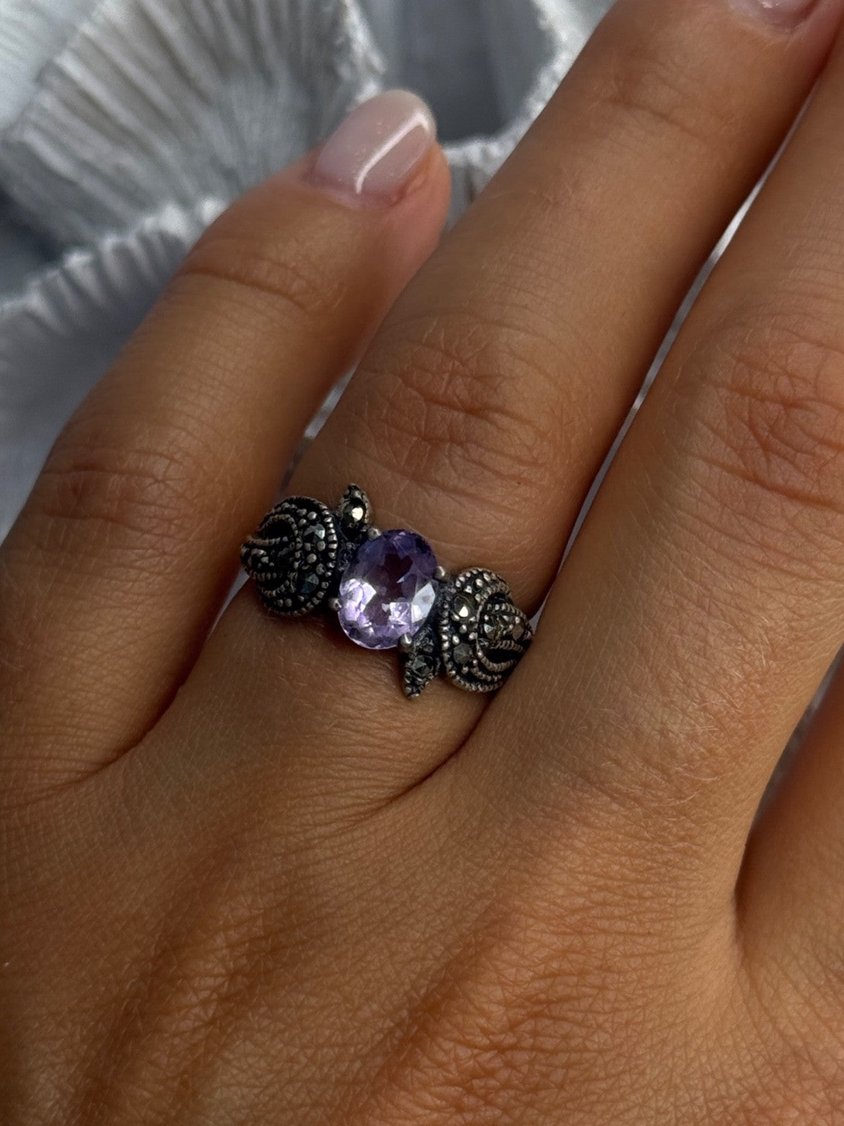 925 Sterling Silver Amethyst & Marcasite Ring Size 7
